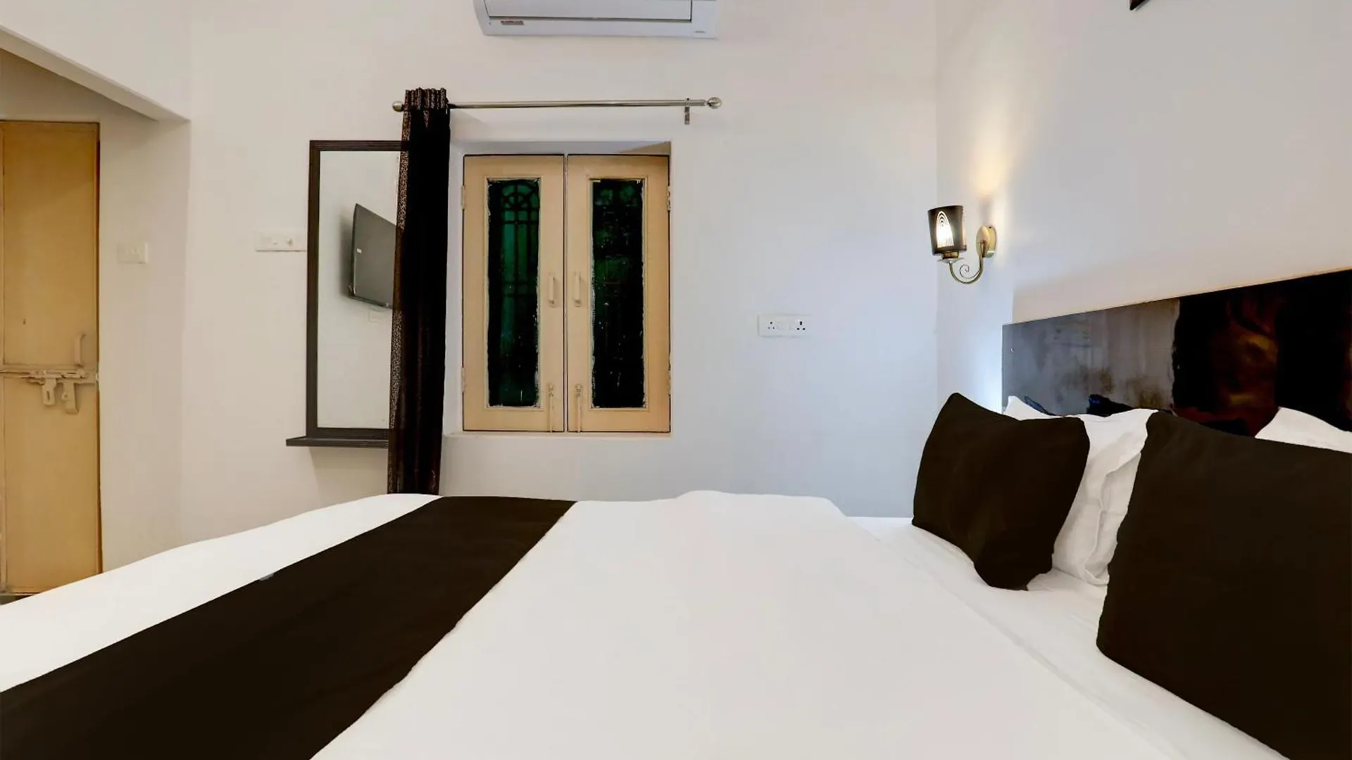 Hotel O Casa Inn Varanasi
